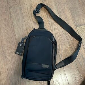 Tumi Harrison Gregory sling